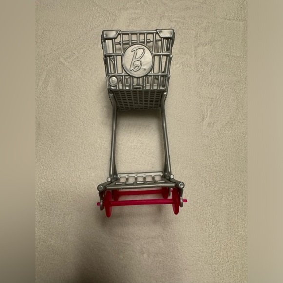 Barbie Supermarket Playset - Picture 9 of 11